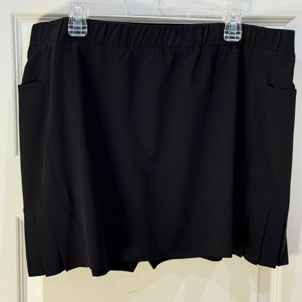 Black Knit Chico's Pull-on Skort - 3 (US Size 16) - Picture 2 of 5